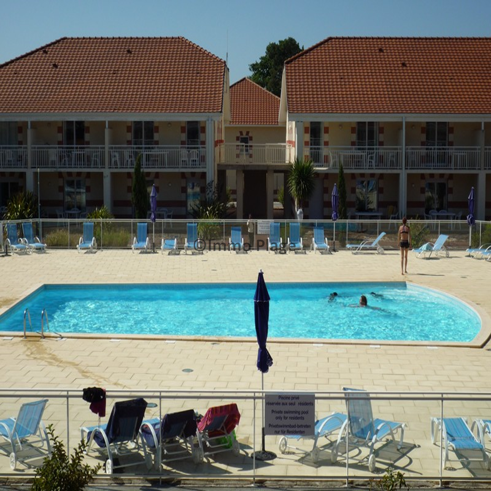 Vente Le Verdon Sur Mer Appartement T Dans R Sidence Avec Piscine